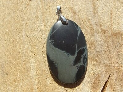 Pendentif obsidienne spider
