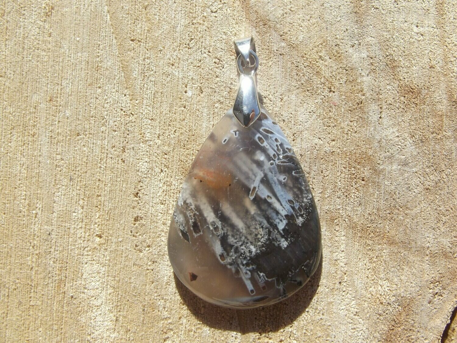 Pendentif agate sagénitique