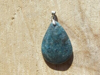 Pendentif apatite bleue