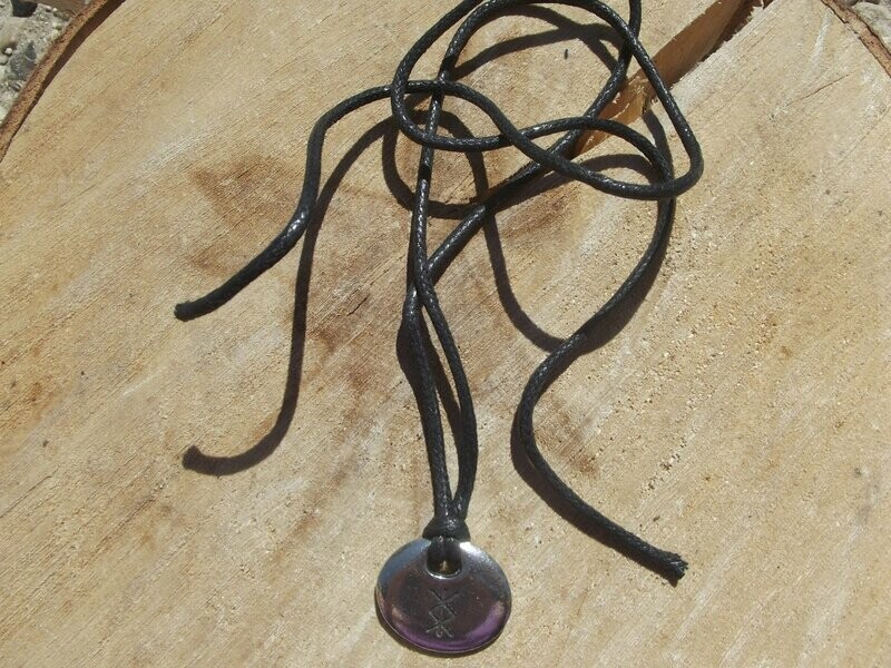 Collier rune de protection