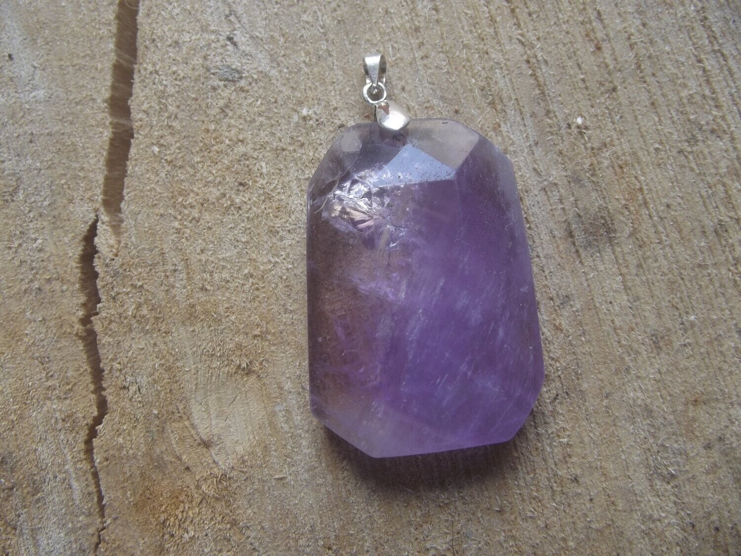 Pendentif améthyste facettée