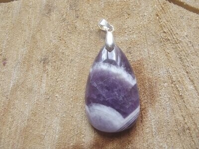 Pendentif améthyste à chevrons