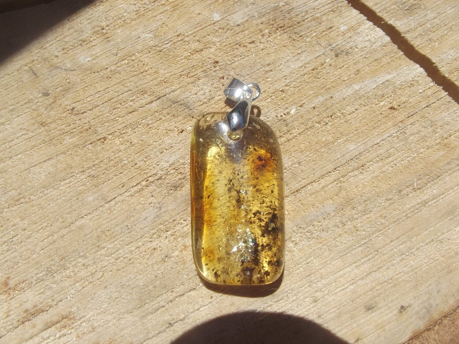 Pendentif ambre