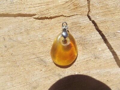 Pendentif ambre