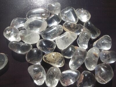 Petite pierre roulée quartz lodolite