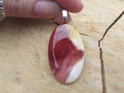Pendentif jaspe mokaite