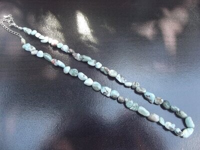 Collier en grains larimar