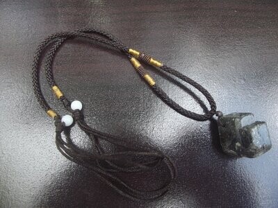 Collier tourmaline noire brute