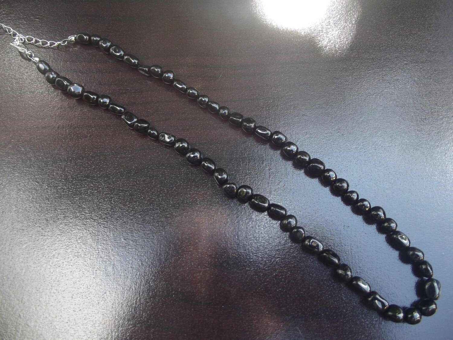 Collier en grains tourmaline noire