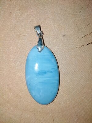 Pendentif opale bleue