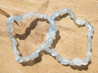 Bracelet en grains aigue marine