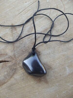 Pendentif pierre roulée de shungite