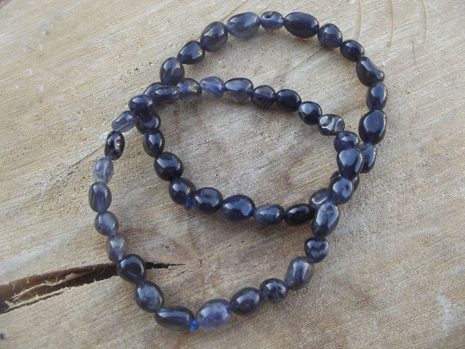 Bracelet en grains iolite