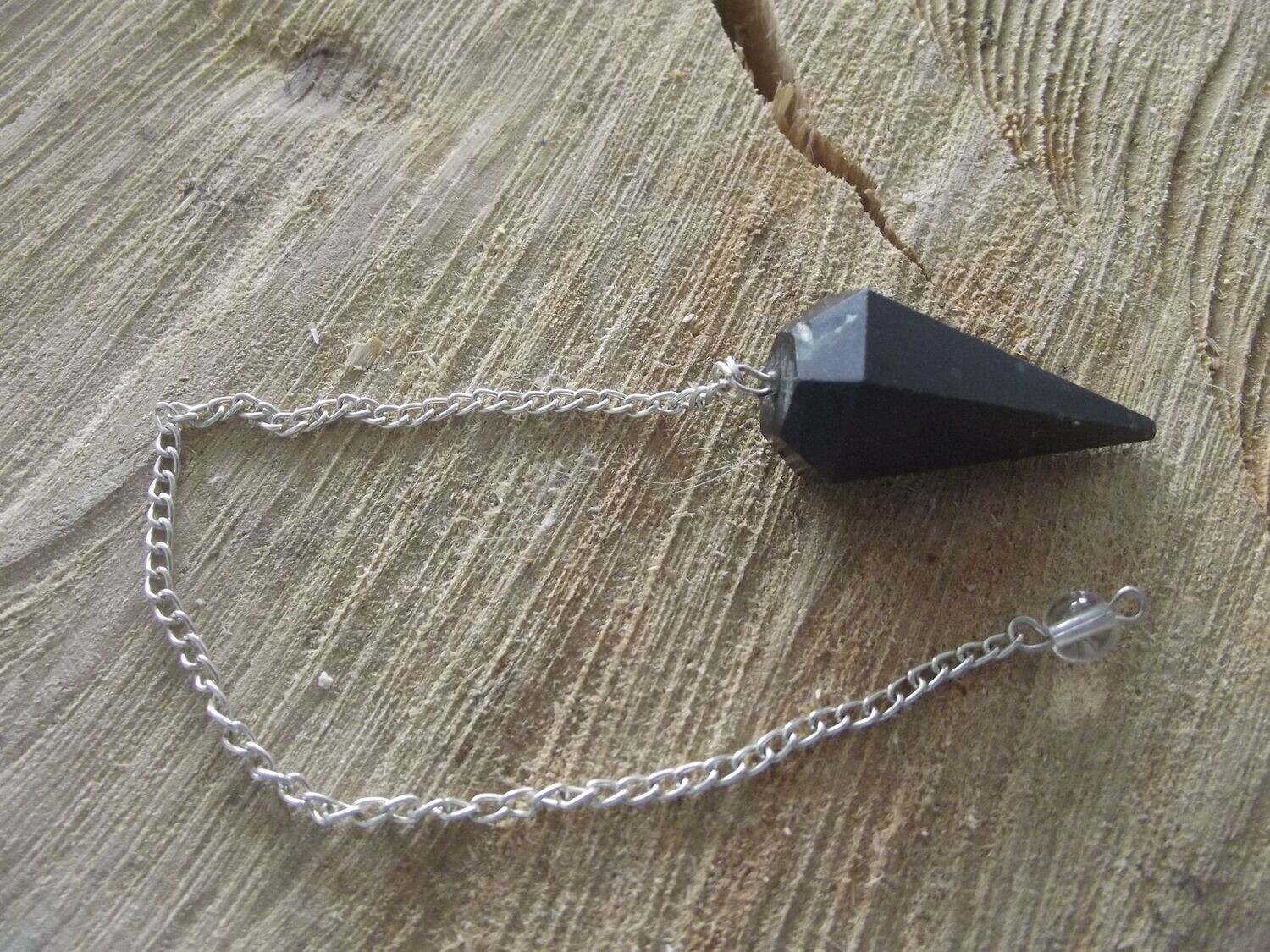 Pendule conique en tourmaline noire