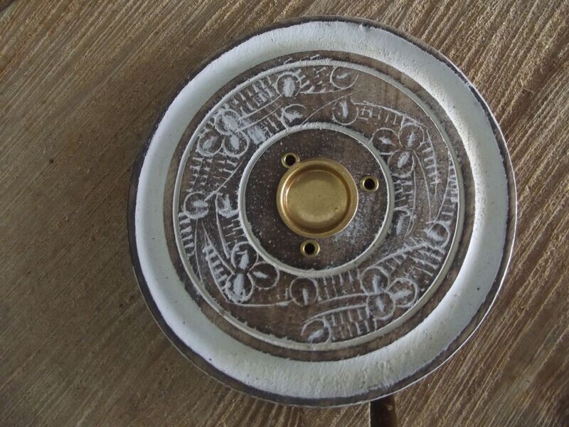 Porte encens en bois blanchi