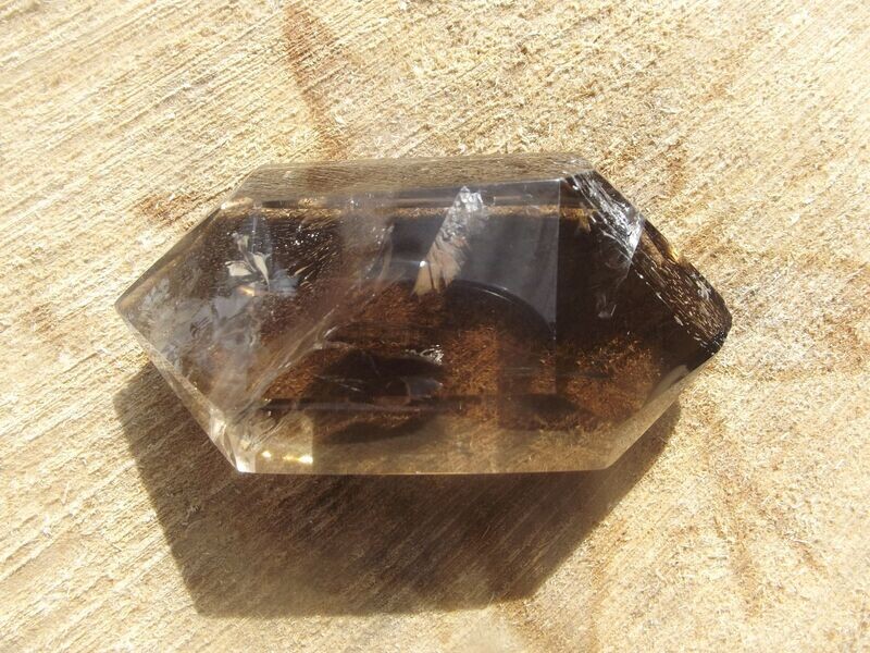 Pointe taillée de quartz fumé