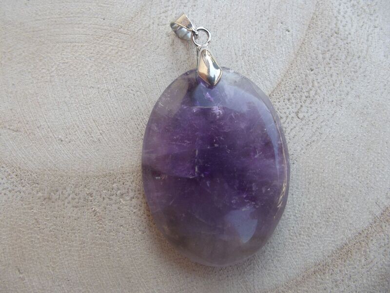 Pendentif améthyste sectorisée