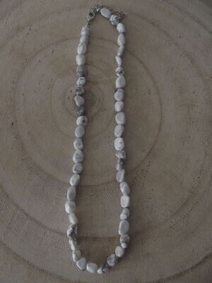 Collier en grains howlite