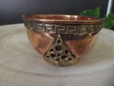 Bol d'offrande triquetra