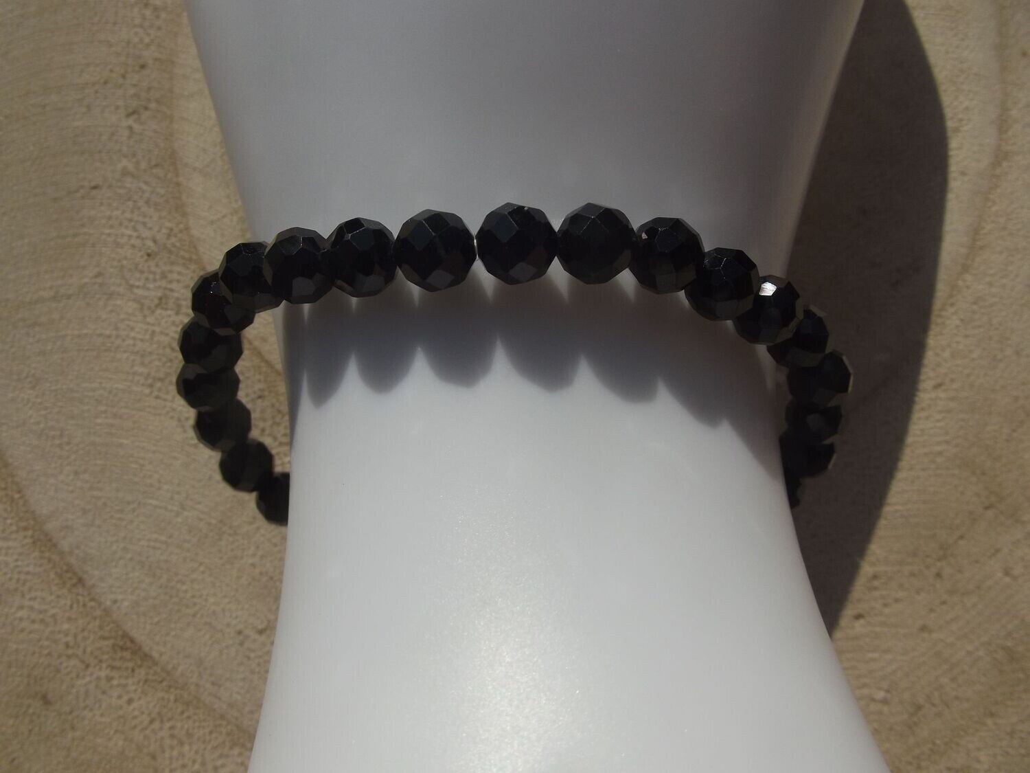 Bracelet spinelle noir facetté