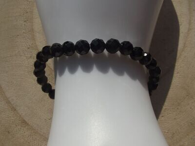 Bracelet spinelle noir facetté
