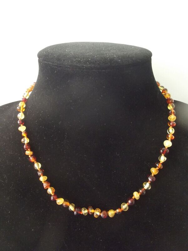 Collier ambre avec fermoir caché