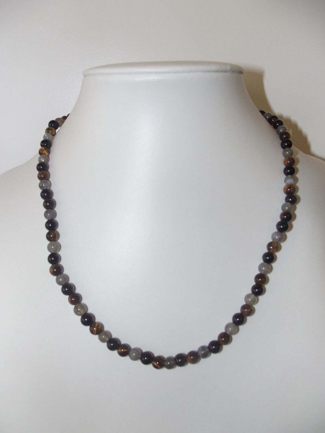 Collier labradorite , tourmaline noire et oeil de tigre