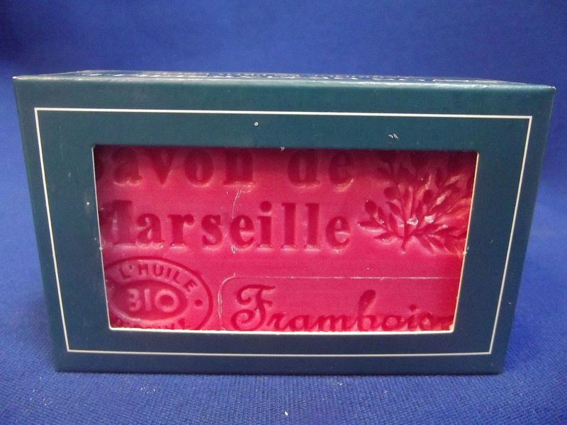 Savon parfumé à la framboise (olive)