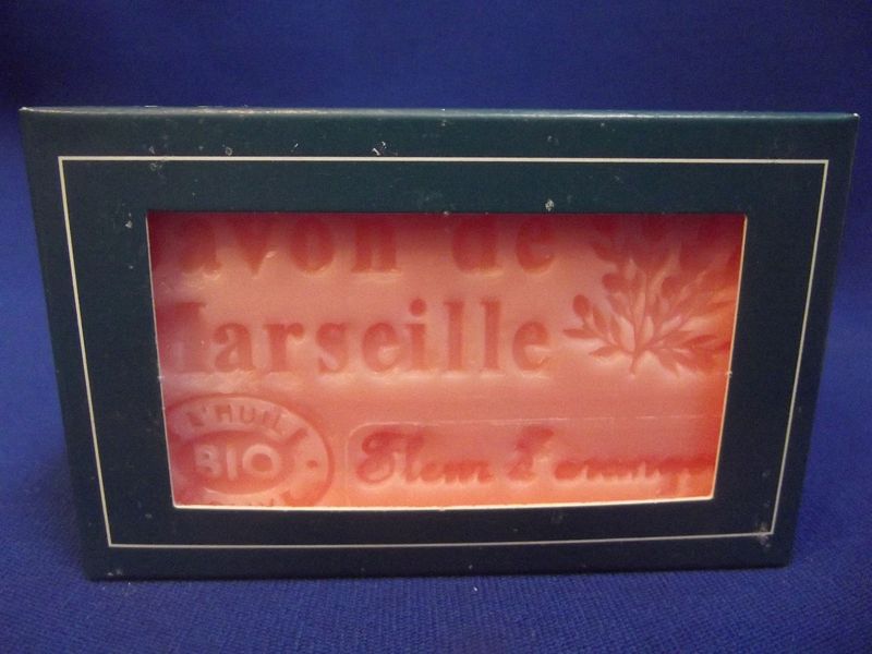 Savon parfumé à la fleur d'oranger (olive)