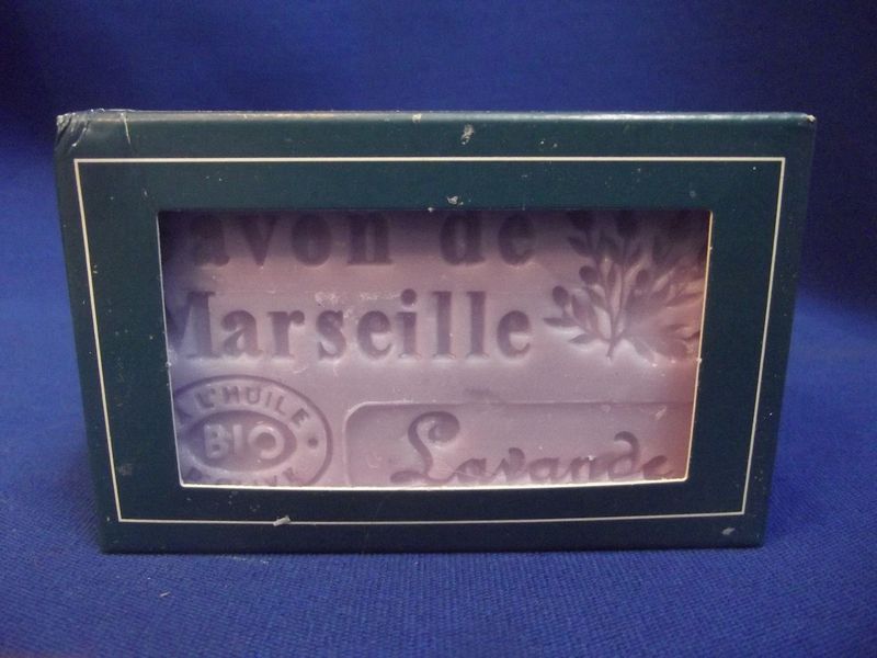 Savon parfumé à la lavande