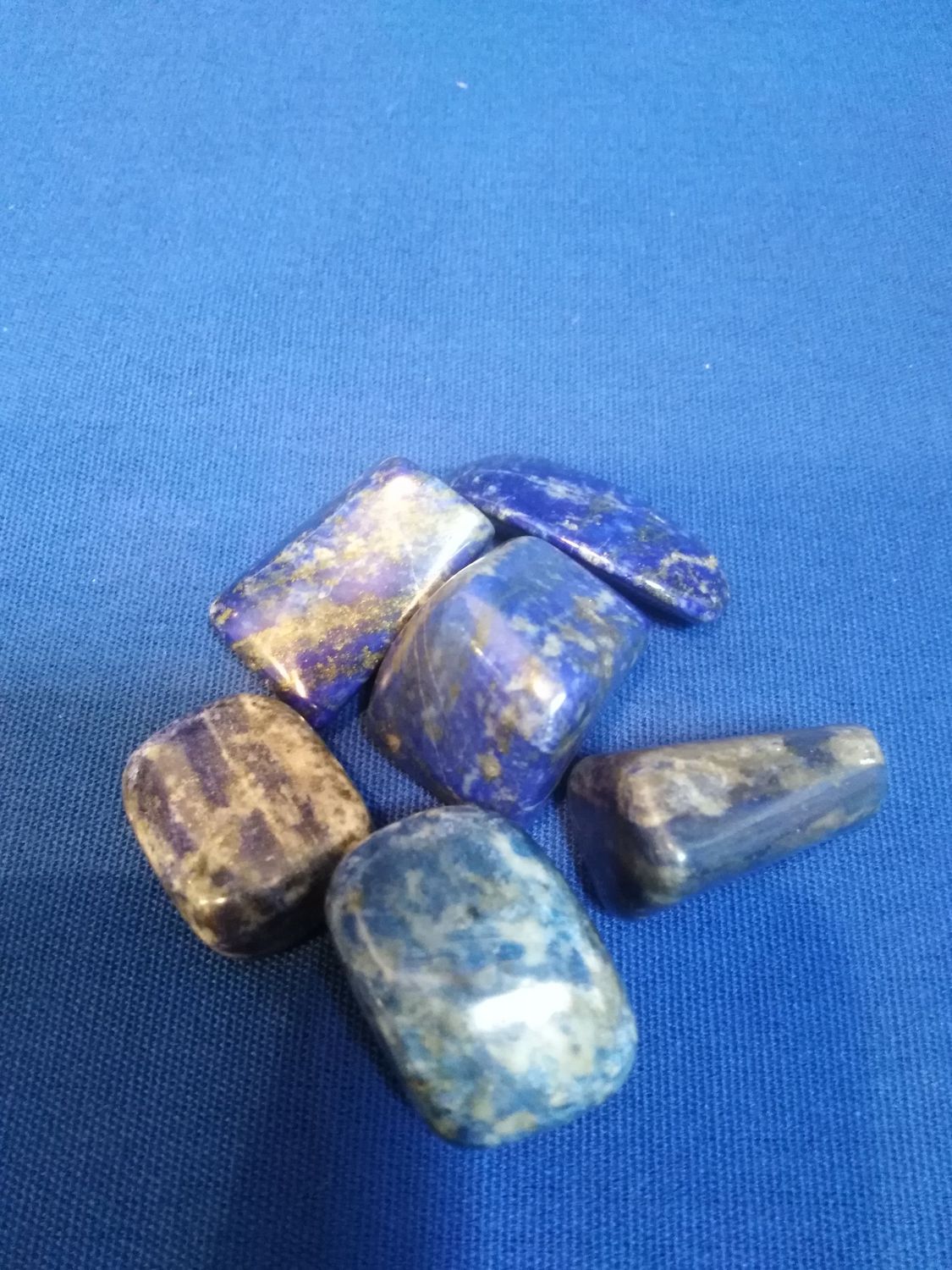Lapis lazuli en pierre roulée (grande taille)