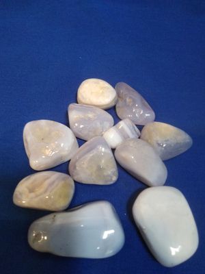 Agate blue lace en pierre roulée