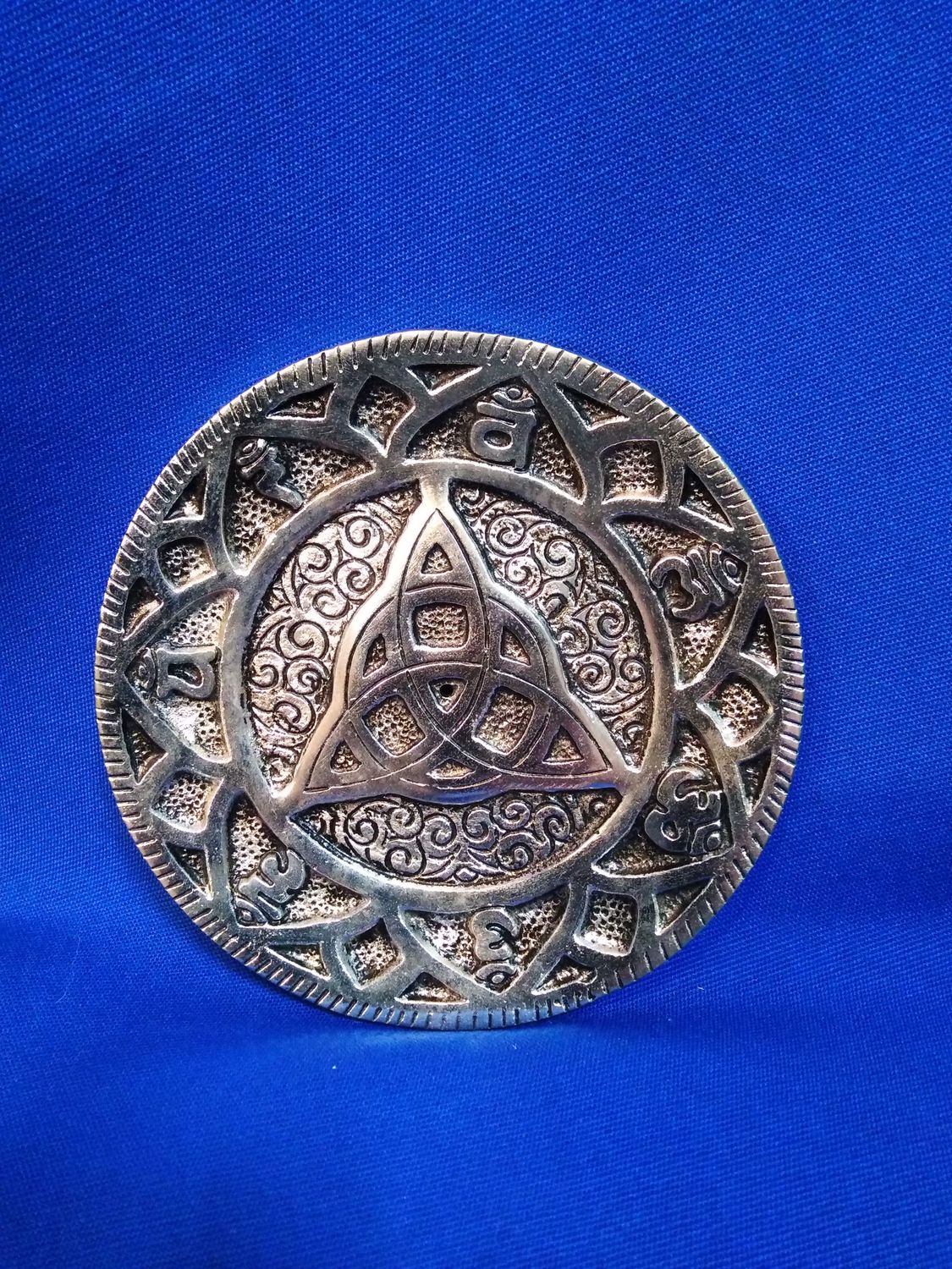 Porte encens triquetra