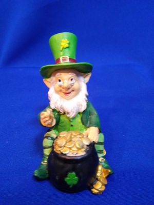 Leprechaun et son chaudron rempli d'or