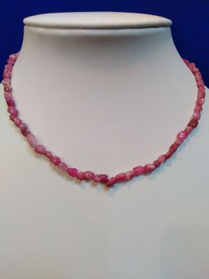 Collier en grains tourmaline rose