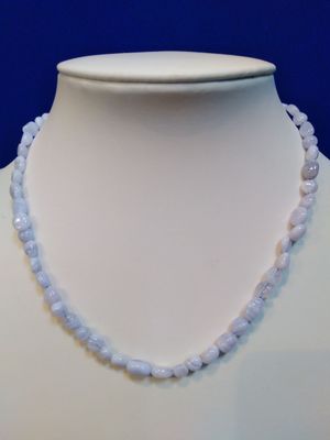 Collier en grains agate blue lace