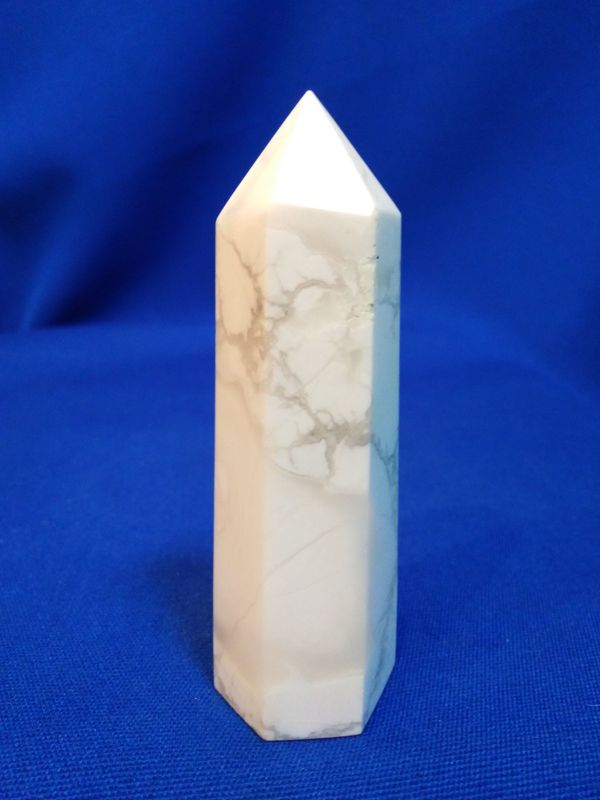 Pointe howlite