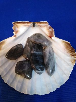 Labradorite en pierre roulée