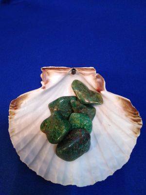 Chrysocolle en pierre roulée