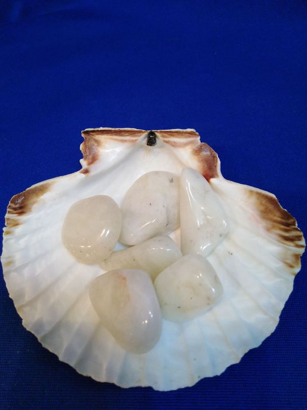 Cristal soufre en pierre roulée