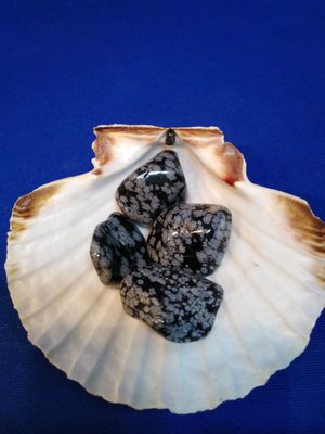 Obsidienne à flocons en pierre roulée