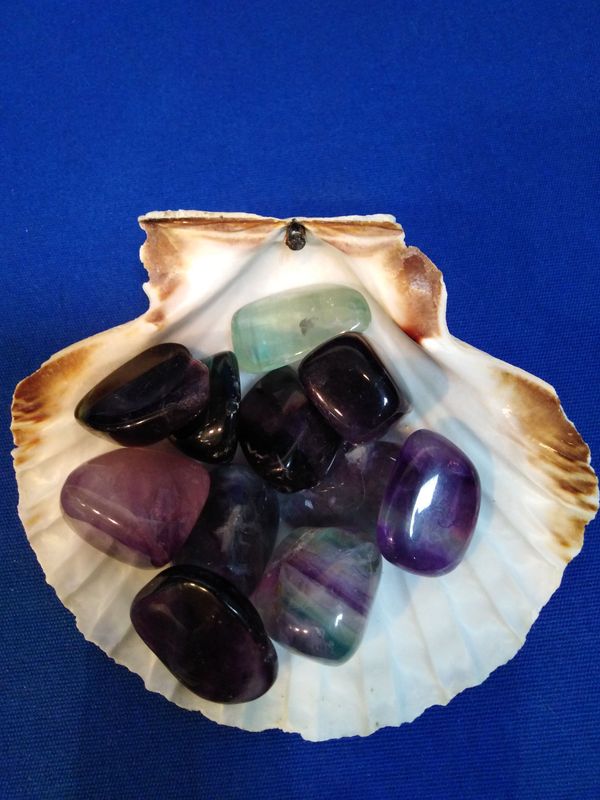 Pierre roulée fluorite (taille moyenne)