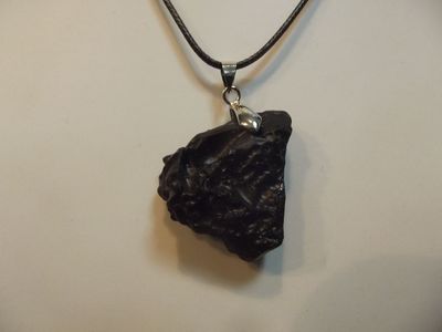 Pendentif tectite