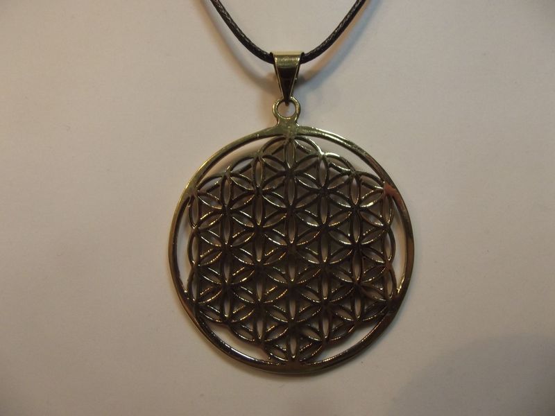 Pendentif fleur de vie