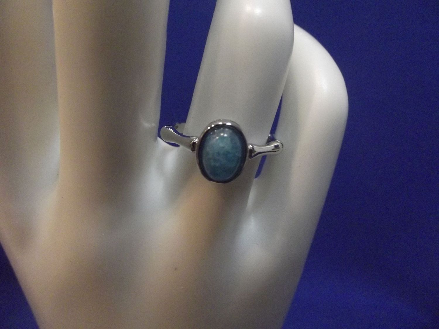 Bague réglable en apatite
