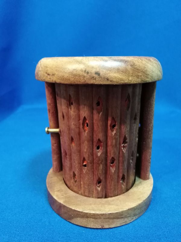 Porte encens avec porte