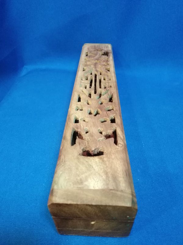 Porte encens ajouré en bois