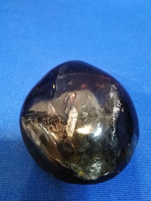 Galet de quartz fumé