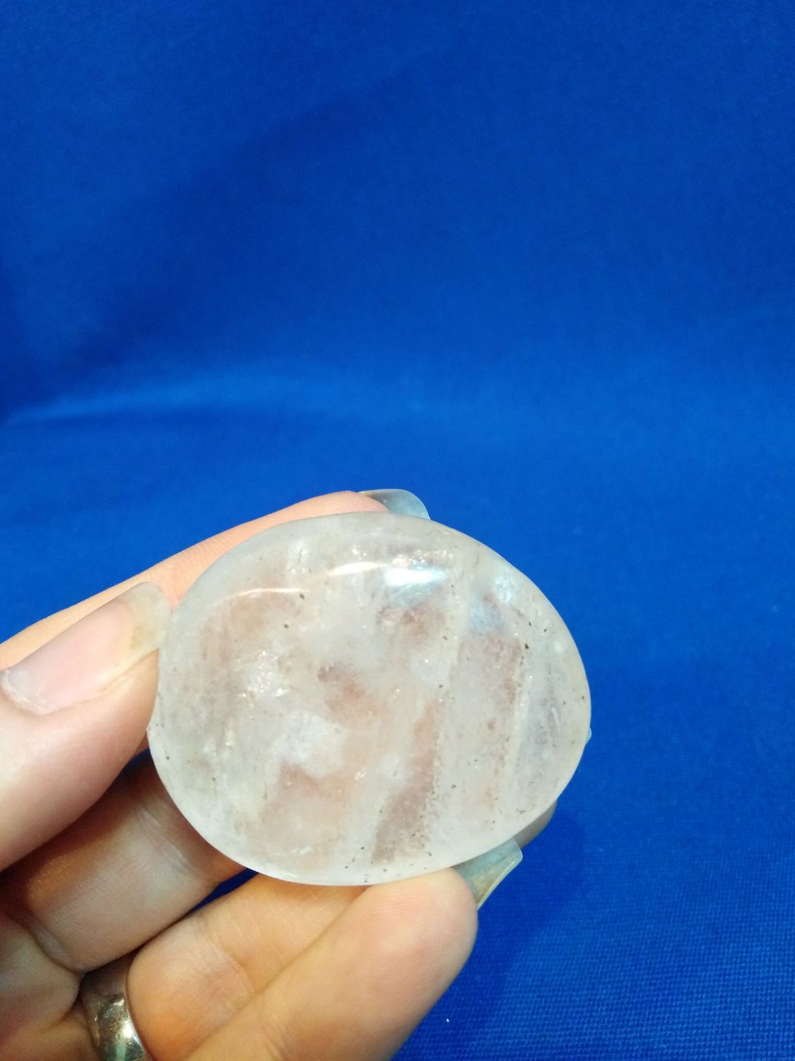 Petit galet de cristal de roche
