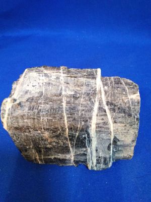 Tourmaline noire brute